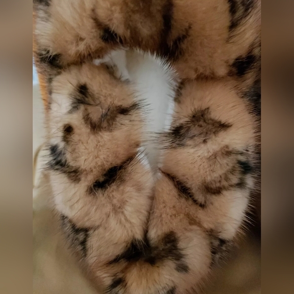 Louis Vuitton Sleeper Fur Flats Natural Color 40EU Limited Edition - Picture 7 of 16